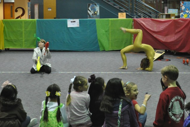 Anika and I had fun with the kids at Daffron Elementary. Anika is so good! She can do anything -- silks, contortion, trampoline, hula hoops! 