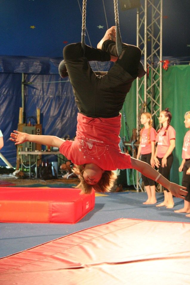 Trapeze pose the Raja position