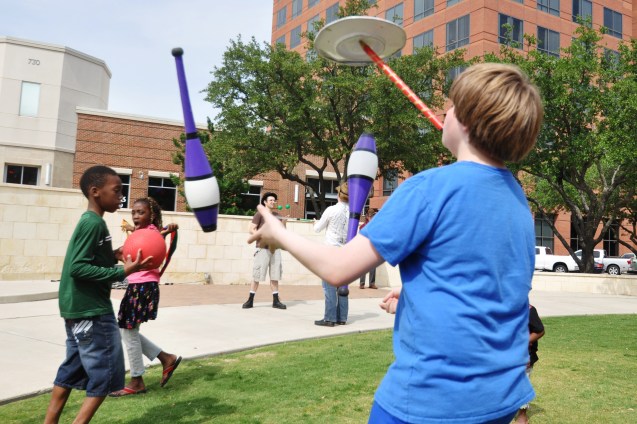 Kameron Badgers Juggling at SpinFest