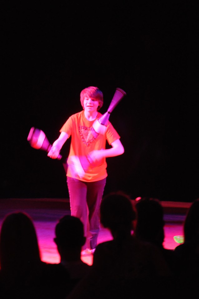 Dallas Juggler Kameron Badgers in Lone Star CIrcus Cha Cha Cha