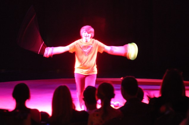 Dallas Juggler Kameron Badgers in Lone Star CIrcus Cha Cha Cha